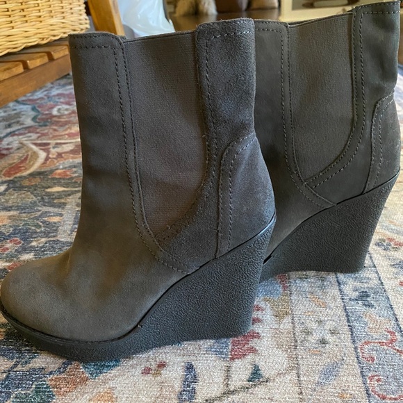 Splendid Booties - Picture 1 of 6